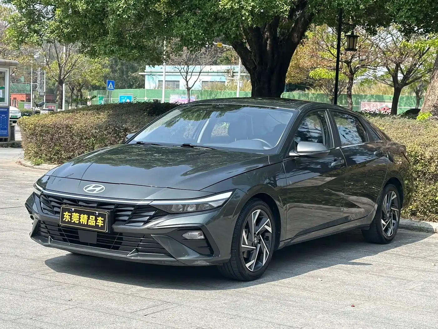 Hyundai Elantra 2023 1.5L CVT GLX Elite Edition фото 3