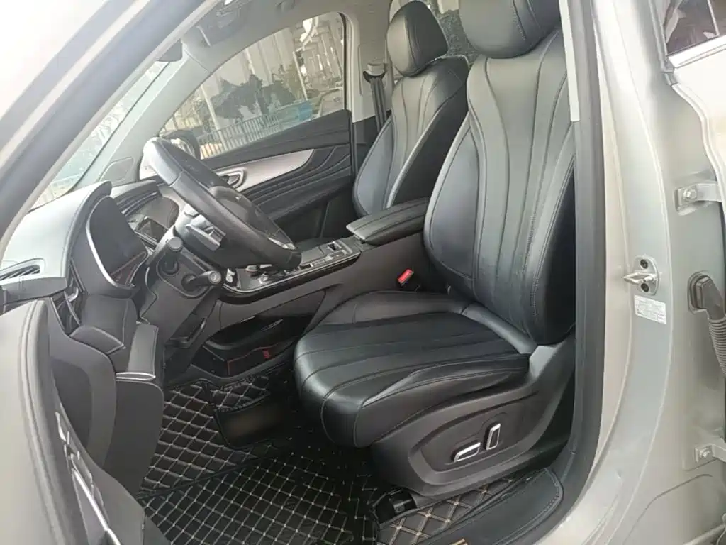 Фото 15 - Roewe RX5 MAX
