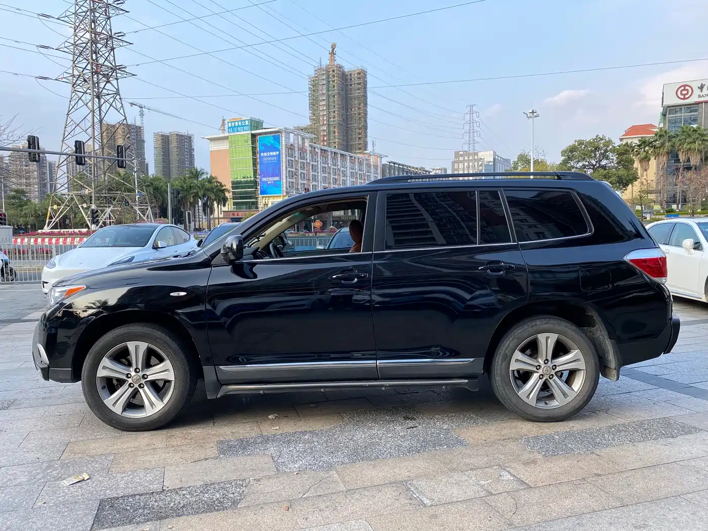 Toyota Highlander 2012 2.7L 2WD 5-seater Sport Edition фото 7