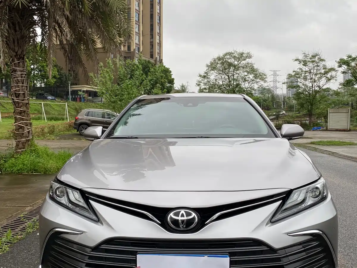 Toyota Camry 2023 2.0G Luxury Edition фото 2
