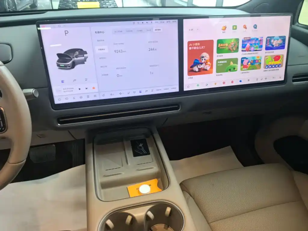 Фото 13 - Li Auto i6
