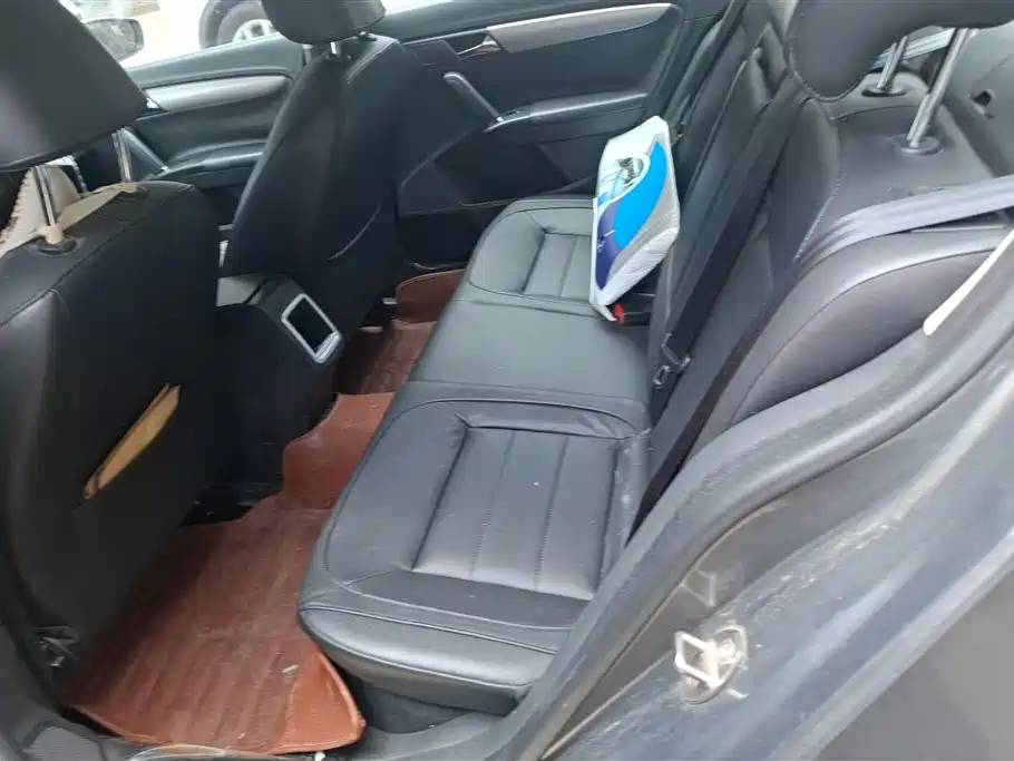 Volkswagen Lavida 2013 Facelift Classic 1.6L Manual Comfort фото 11