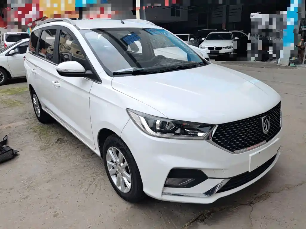 Фото 22 - Baojun 360