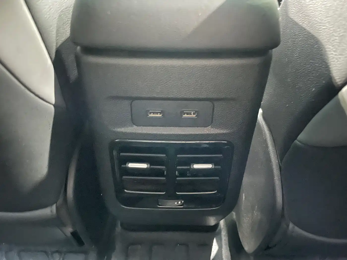XPeng G3 2020 460i Joy Edition фото 8