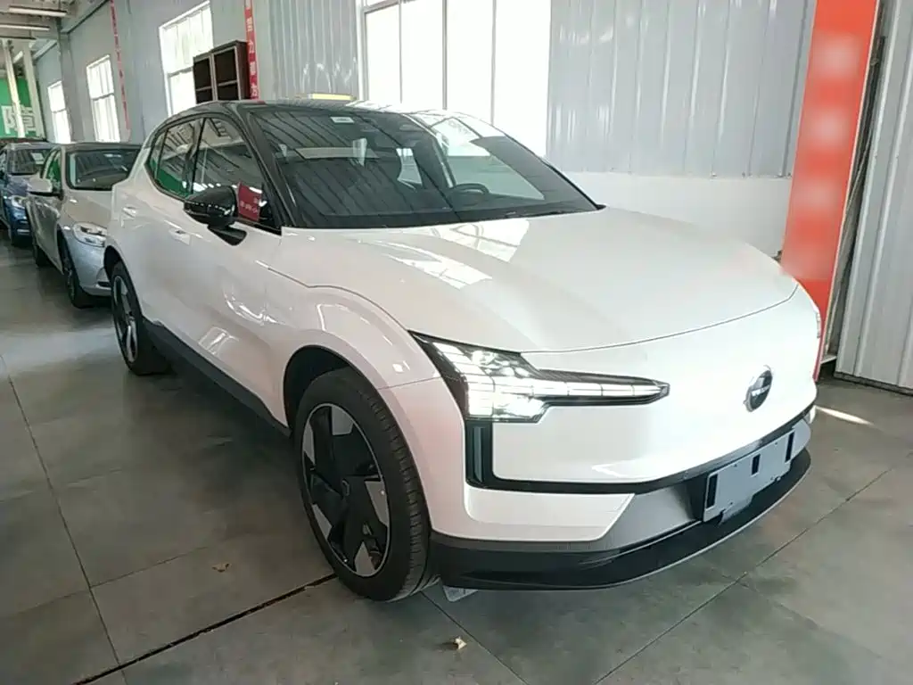 2025 Volvo EX30