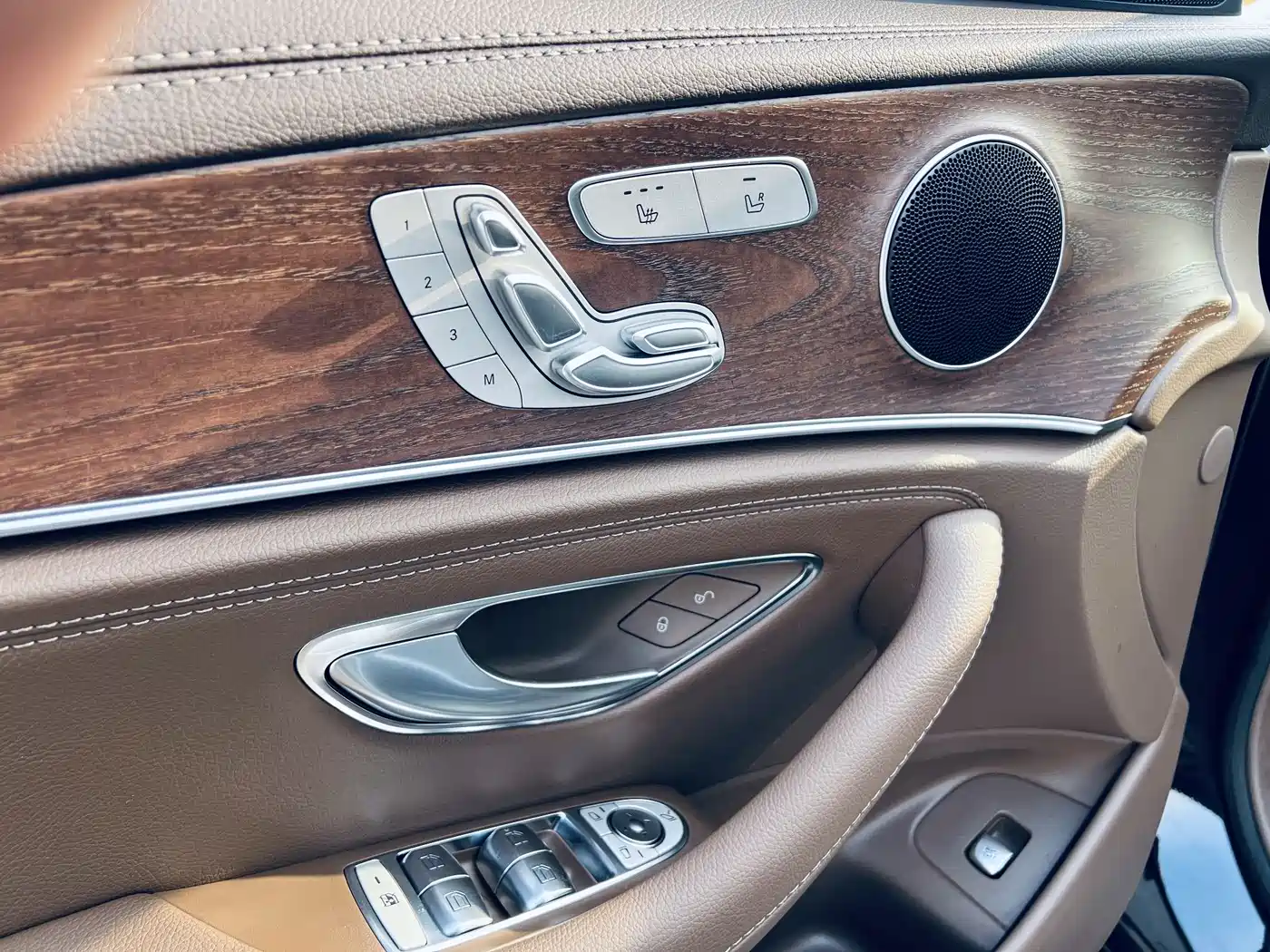 Mercedes-Benz E-Class 2023 E 300 L Fashion фото 21