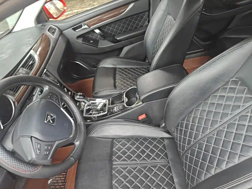 Zotye Z500 2015 2015 1.5T CVT Premium