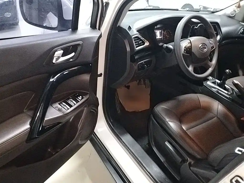 GAC Trumpchi Trumpchi GS4 2015 200T Manual Elite Edition фото 16