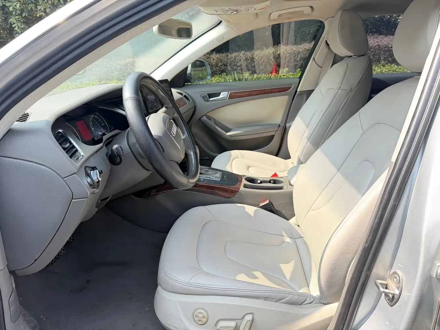 Audi A4L 2012 2.0 TFSI Auto Comfort фото 8