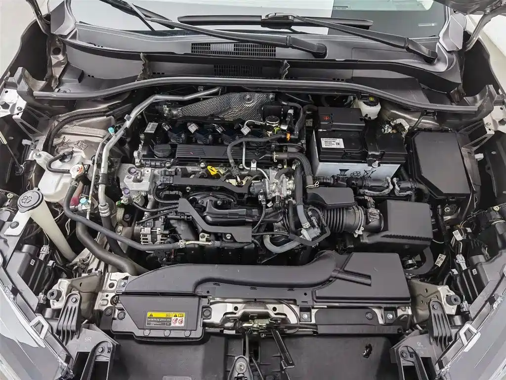 Toyota Frontlander 2023 2.0L CVT Luxury Edition фото 18