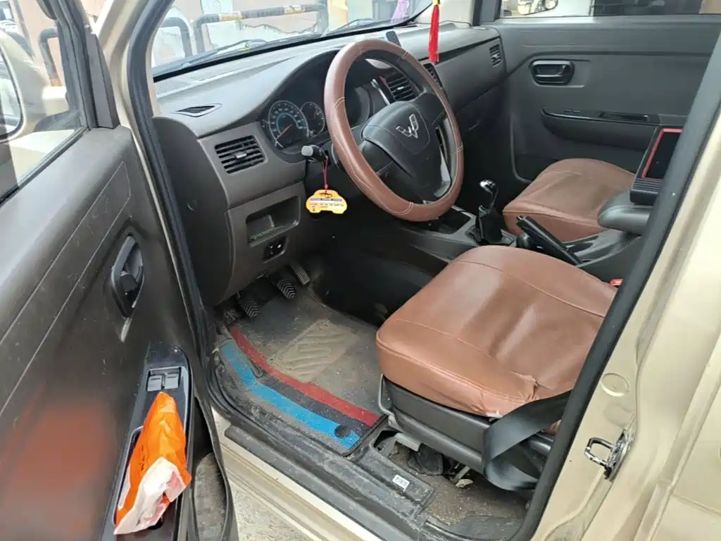 Wuling Motors Wuling Rongguang V 2019 2018 1.5L Standard