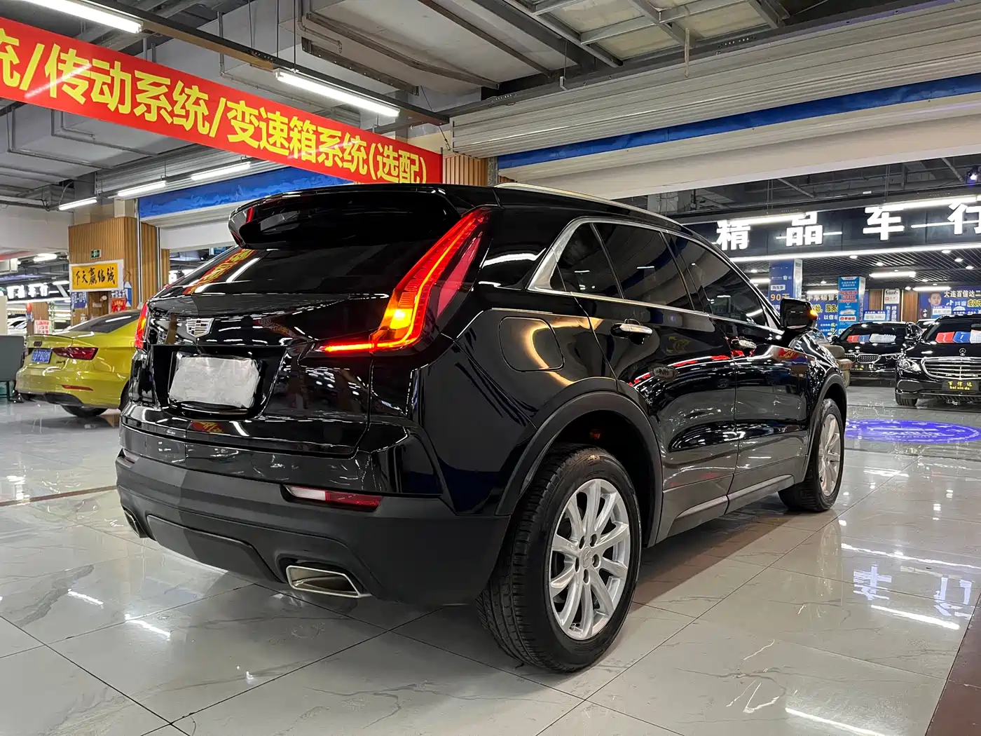 CADILLAC XT4