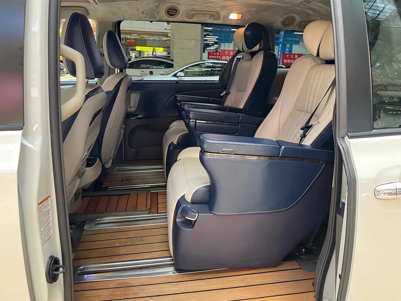 Toyota Sienna 2017 2015 3.5L 2WD LE