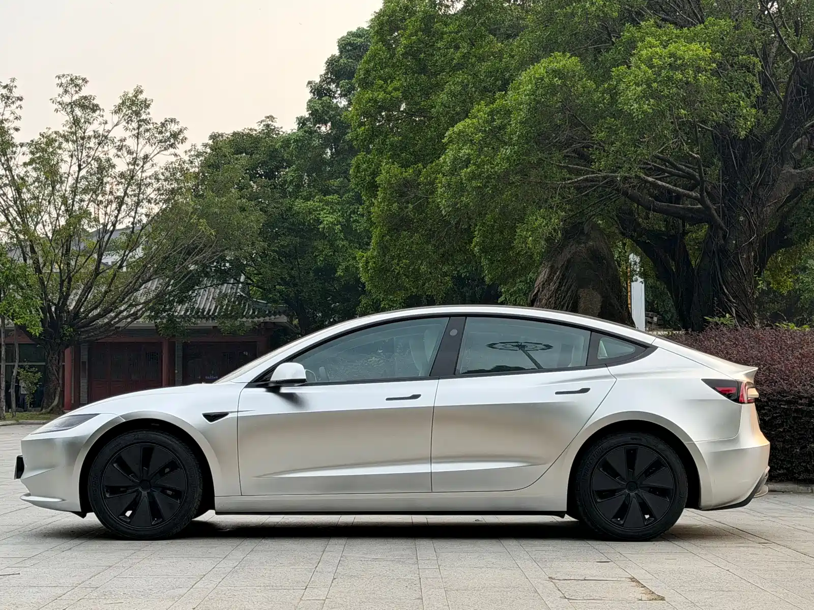 Фото 4 - Tesla Model 3