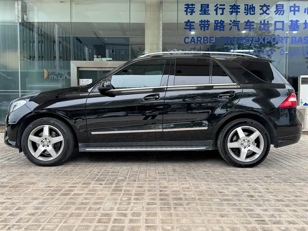 Mercedes-Benz M-Class 2015 ML 400 4MATIC Luxury фото 4