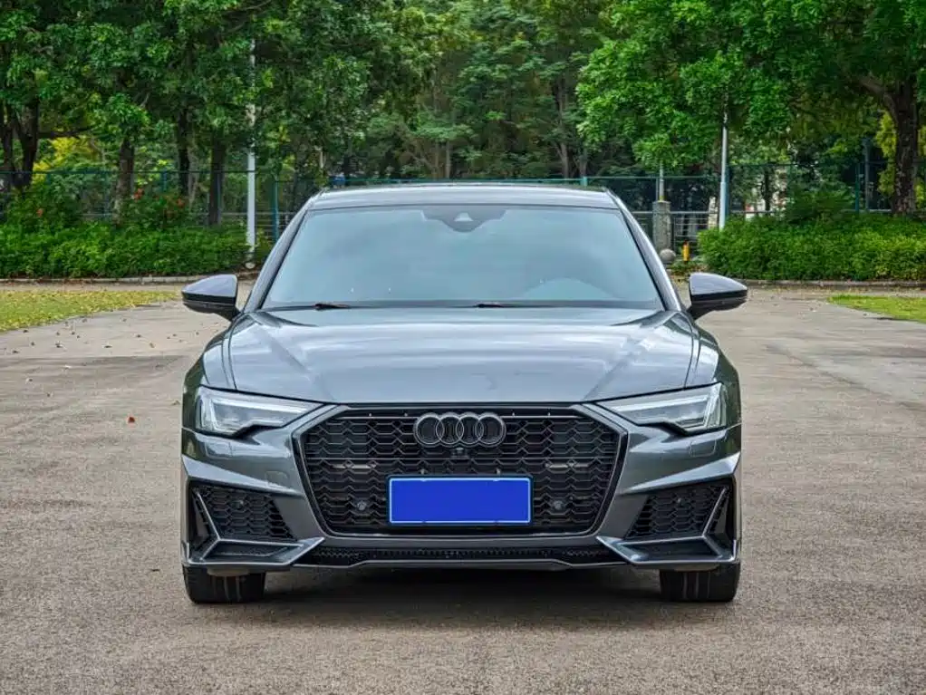 Фото 2 - Audi A6L