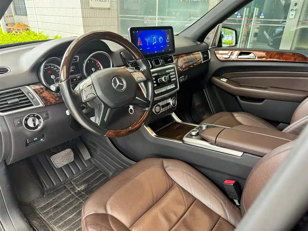 Mercedes-Benz M-Class 2015 ML 400 4MATIC Luxury фото 5