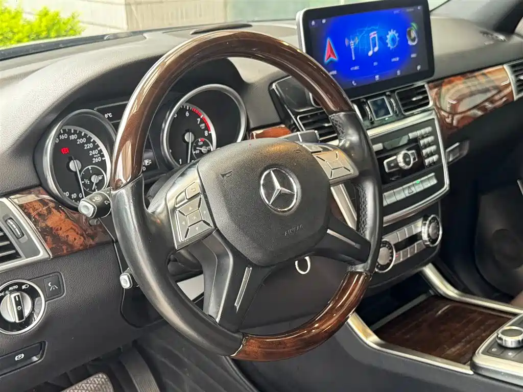 Mercedes-Benz M-Class 2015 ML 400 4MATIC Luxury фото 15