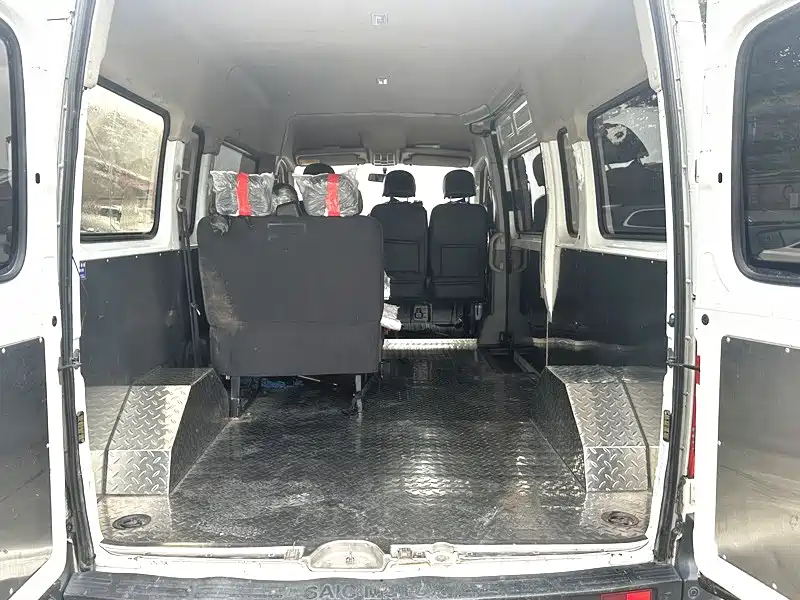 SAIC Maxus Xintu V80 2019 2.5T Classic 6-speed manual Aoyuntong modified long wheelbase medium roof 7-seater фото 12