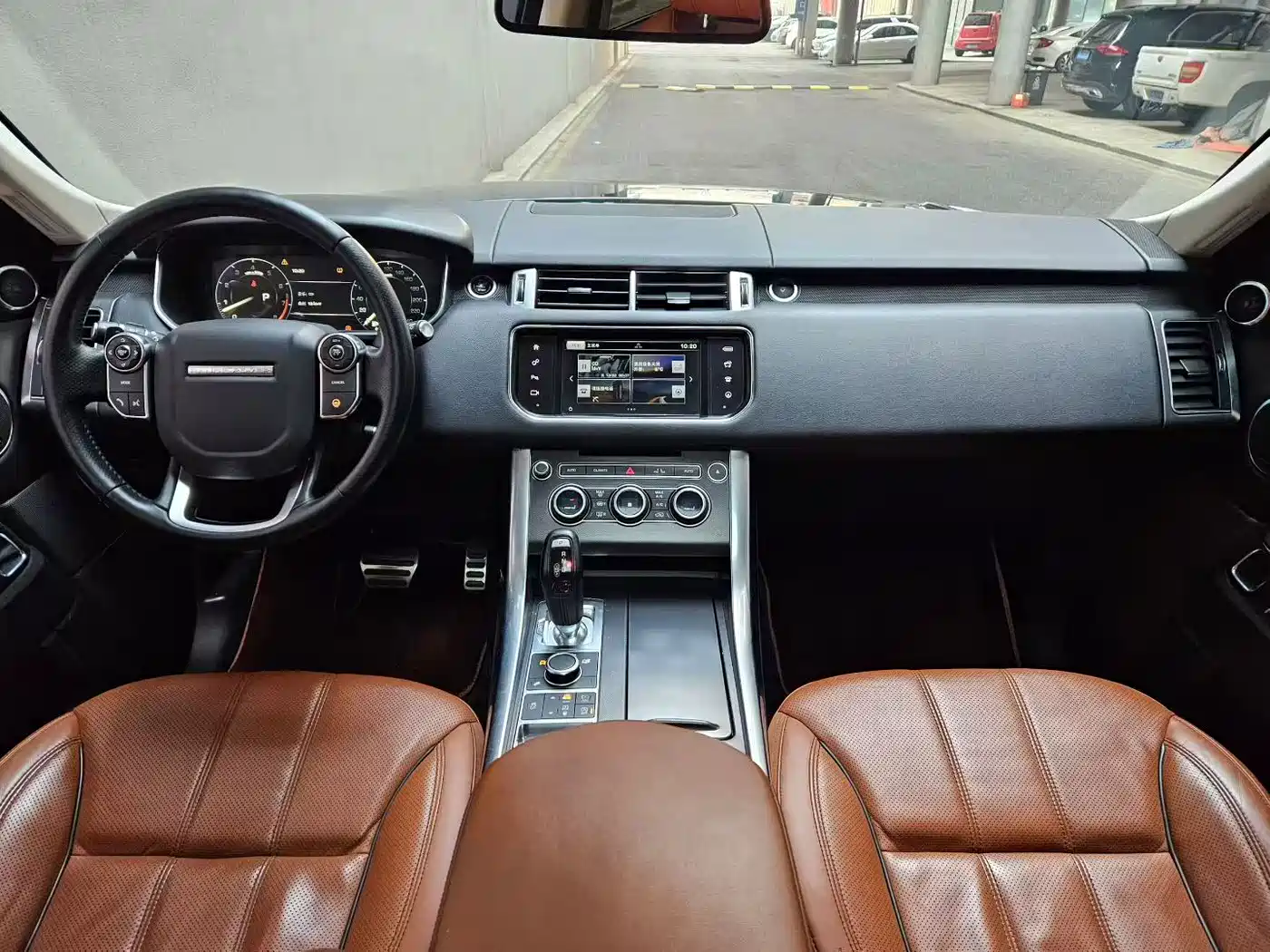 Land Rover Range Rover Sport 2016 Model 3.0 SC V6 HSE фото 8