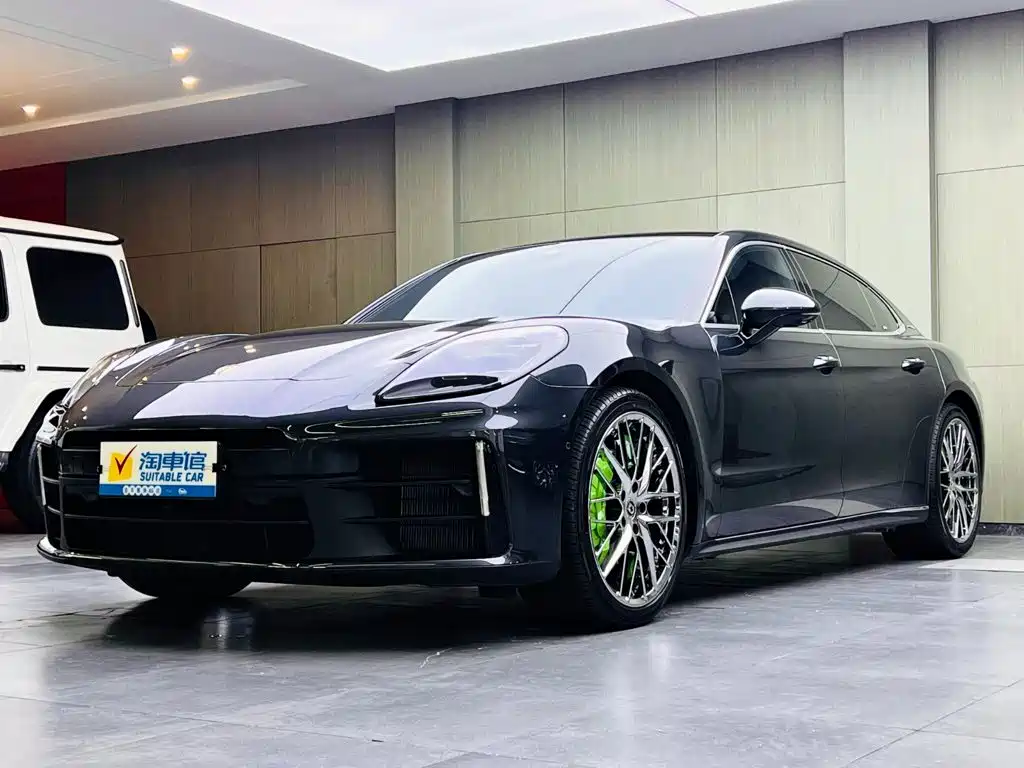 Фото 1 - Porsche Panamera