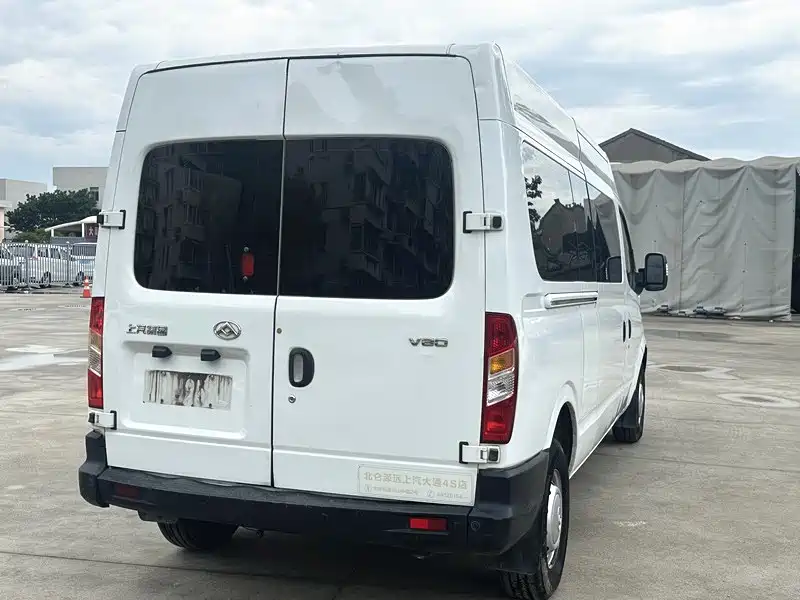 SAIC Maxus Xintu V80 2019 2.5T Classic 6-speed manual Aoyuntong modified long wheelbase medium roof 7-seater фото 16