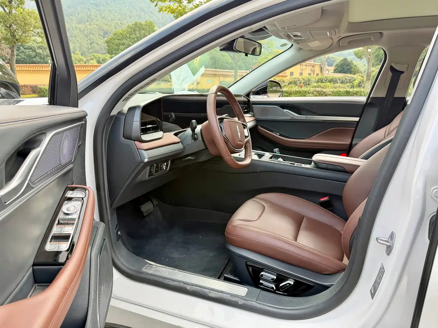 Lincoln Z 2025 2025 2.0T Premium Hybrid