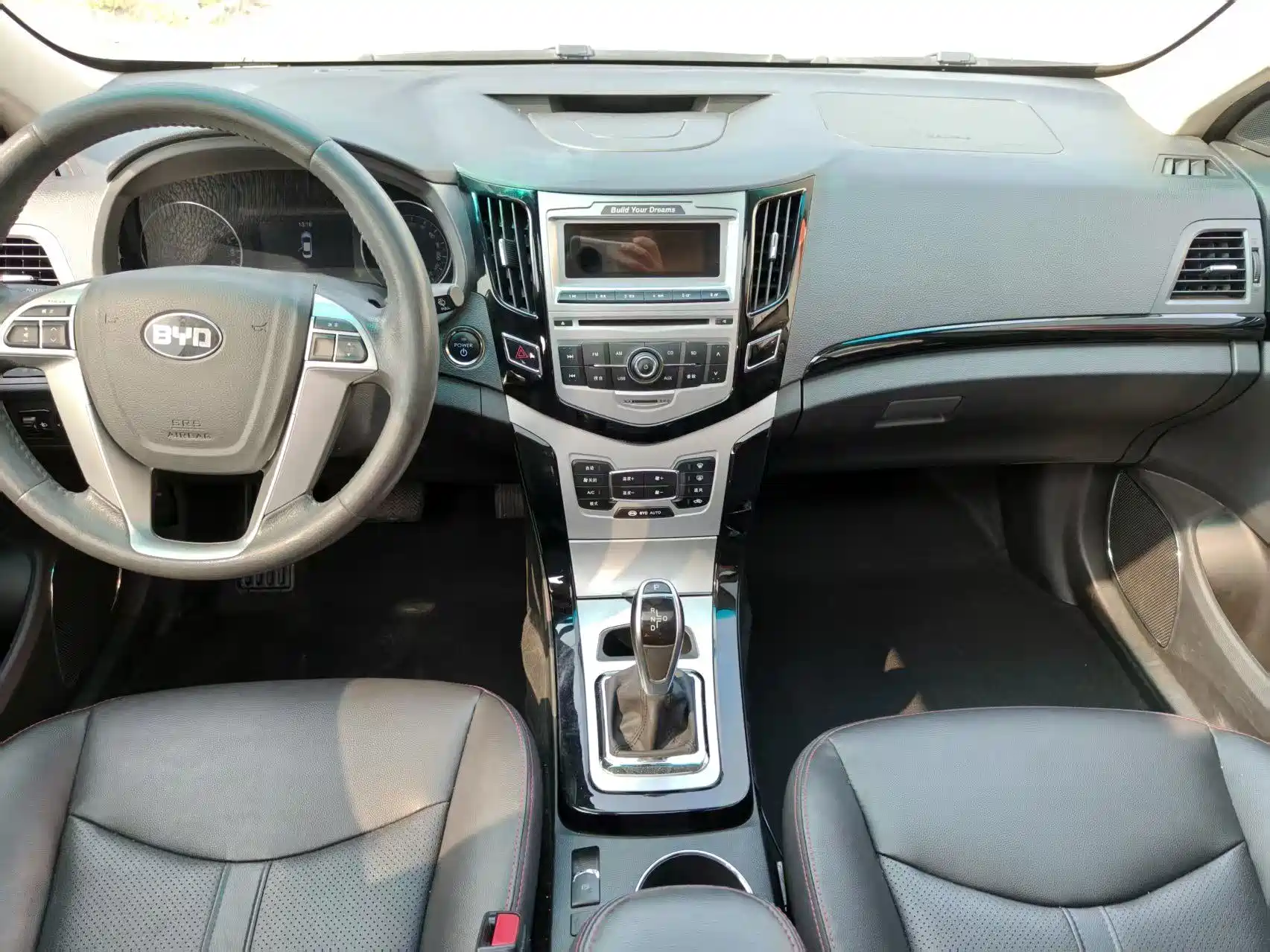 Фото 6 - BYD e5