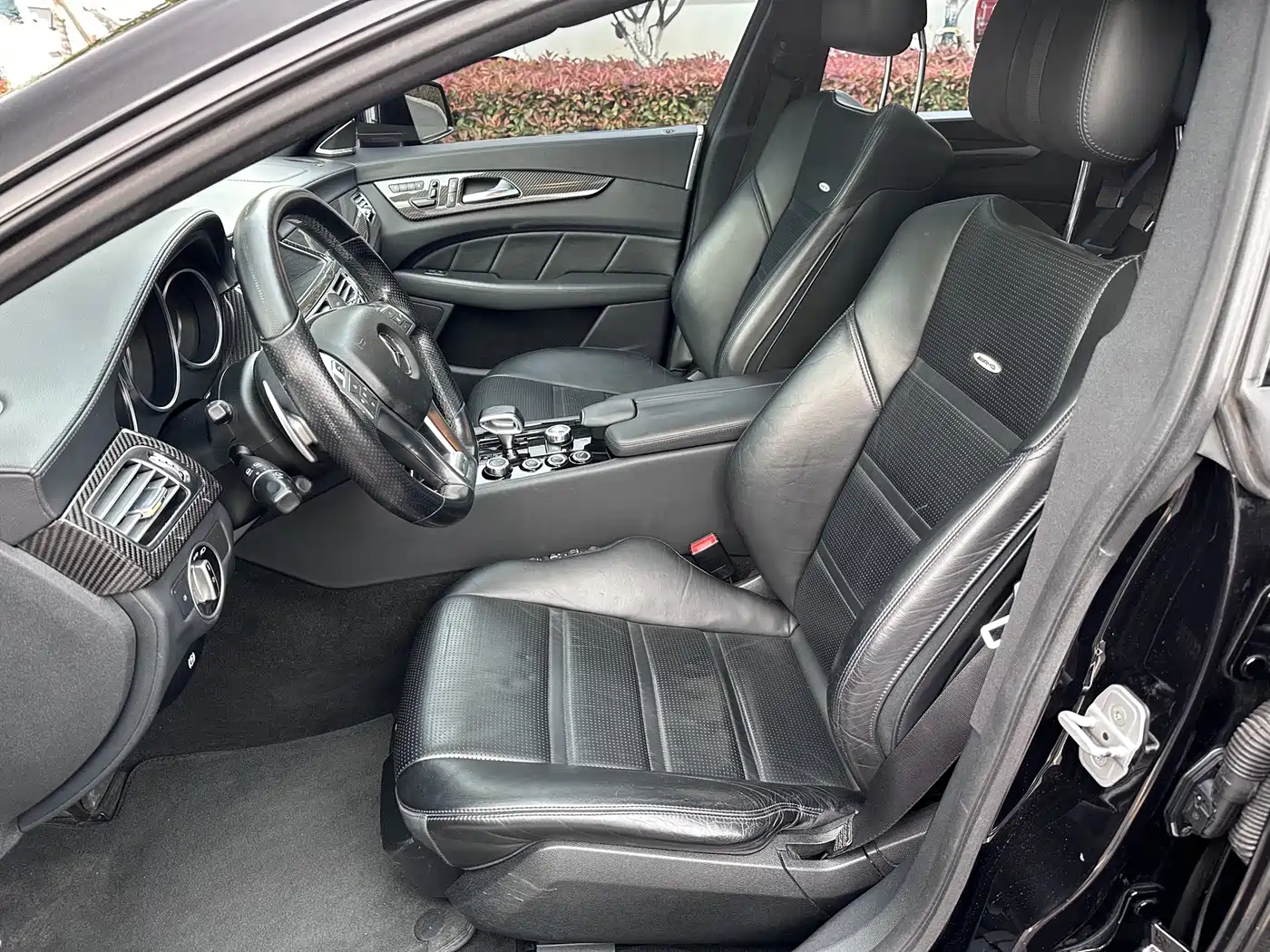 Mercedes-Benz CLS AMG 2012 AMG CLS 63 фото 9