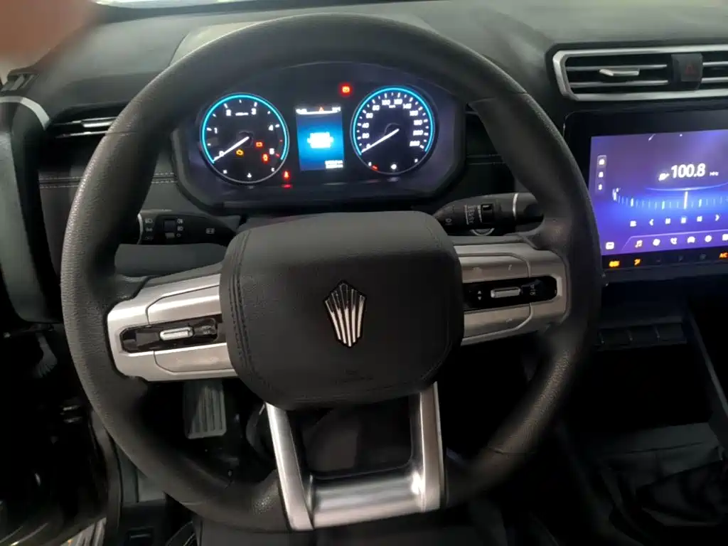 Jiangling Dadao 2023 2023 All-rounder 2.3T Diesel Manual 2WD Long Wheelbase Comfort Edition