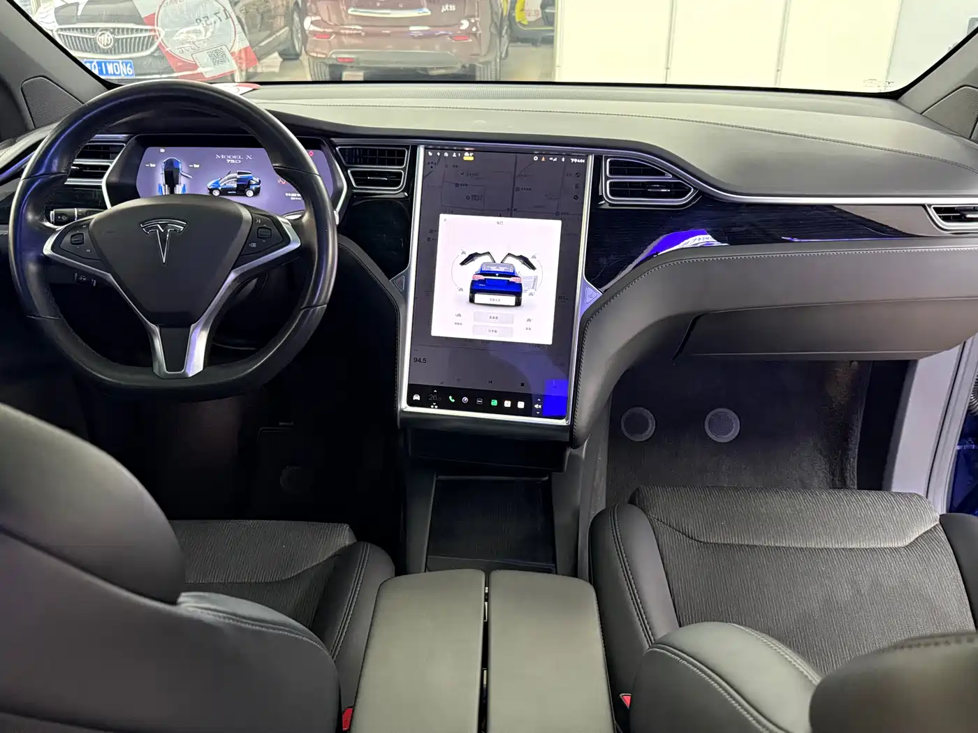 TESLA MODEL X