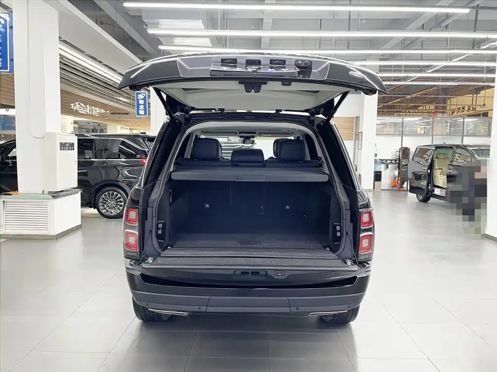 Land Rover Range Rover 2019 3.0 SC V6 Golden Age Edition фото 13