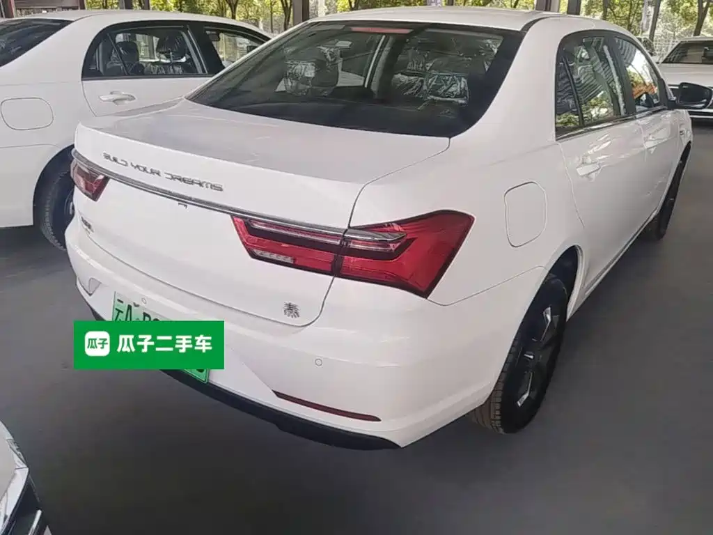 Фото 7 - BYD Qin New Energy