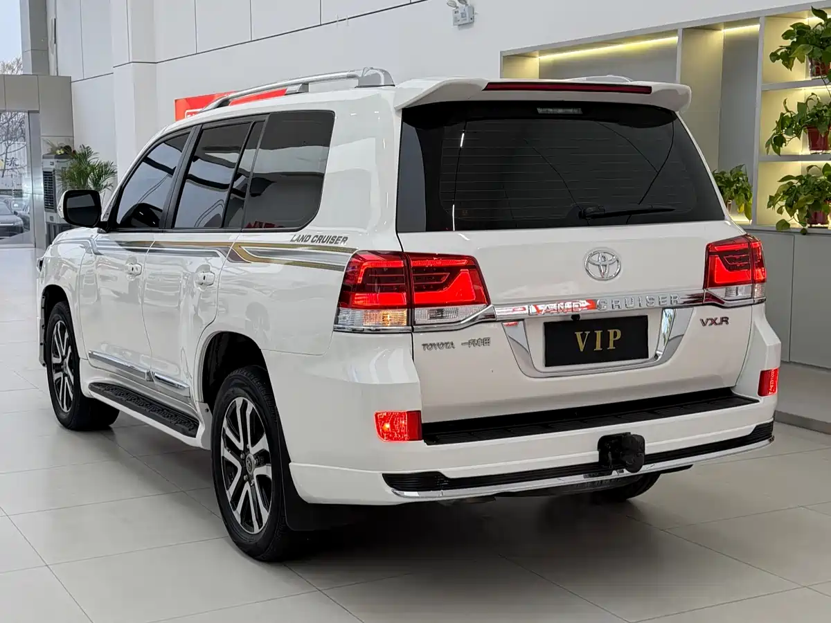Toyota Land Cruiser 2012 4.0L Automatic VX фото 15