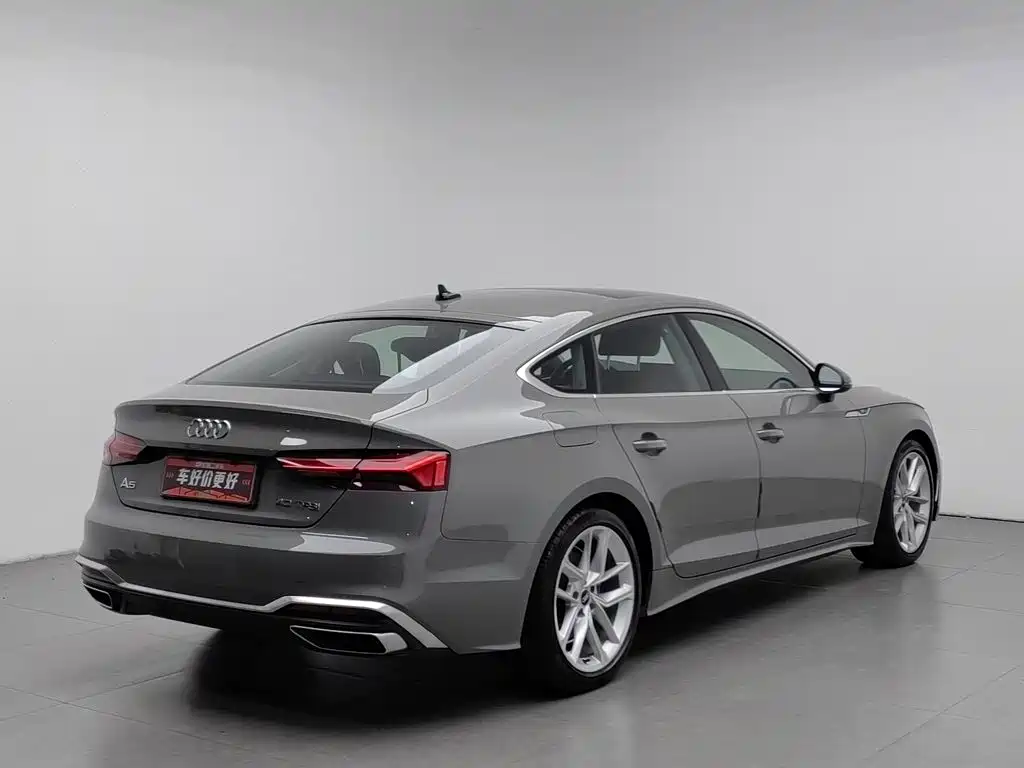 Photo 2 - Audi A5 (Import)