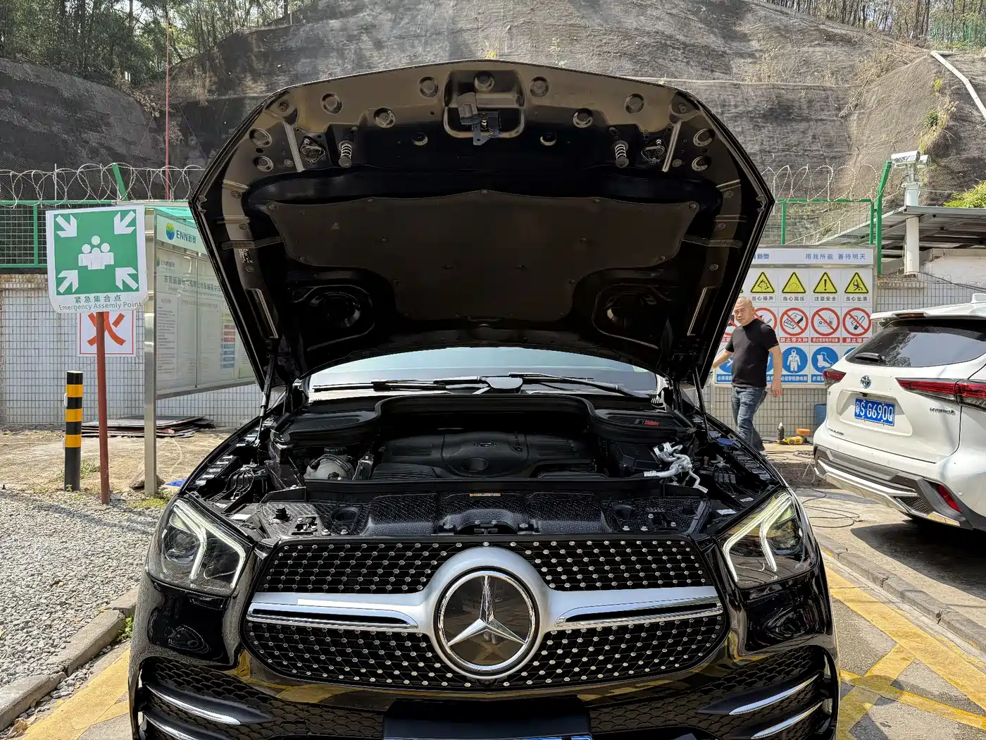 MERCEDES-BENZ GLE