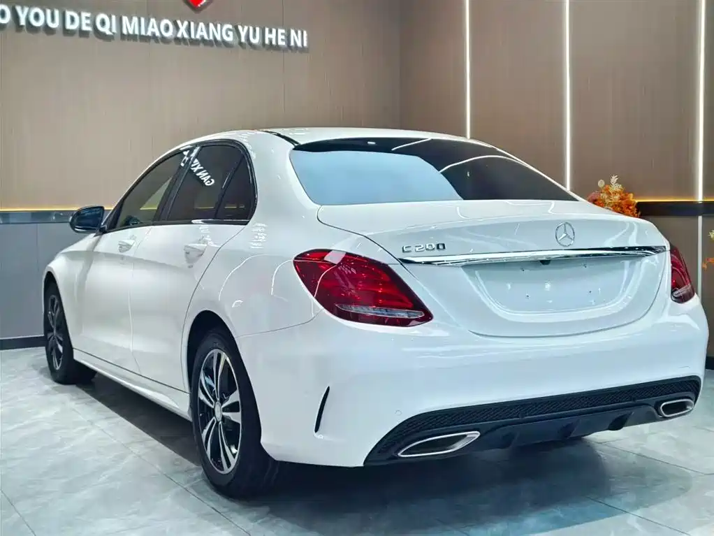 Mercedes-Benz C-Class 2017 C 200 L Sport фото 9