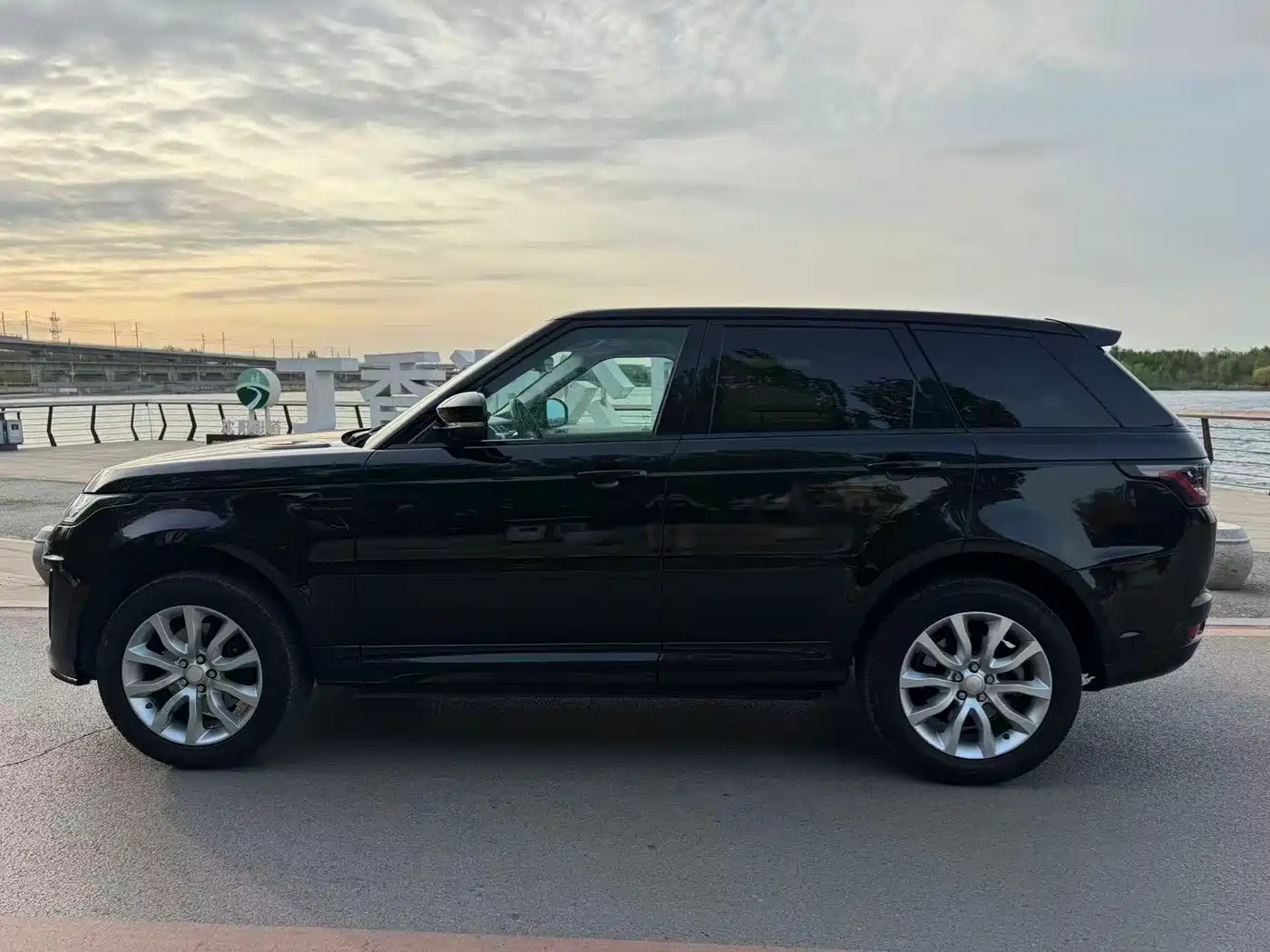 Land Rover Range Rover Sport 2014 3.0 SC V6 HSE DYNAMIC фото 3