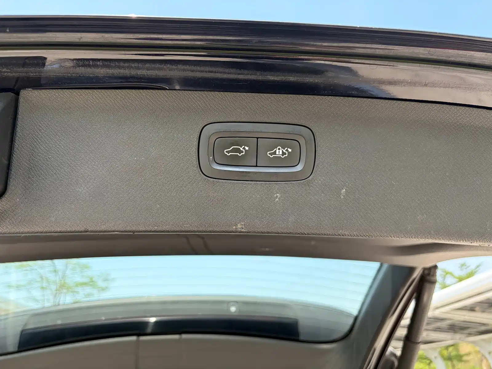 Фото 21 - Volvo XC90