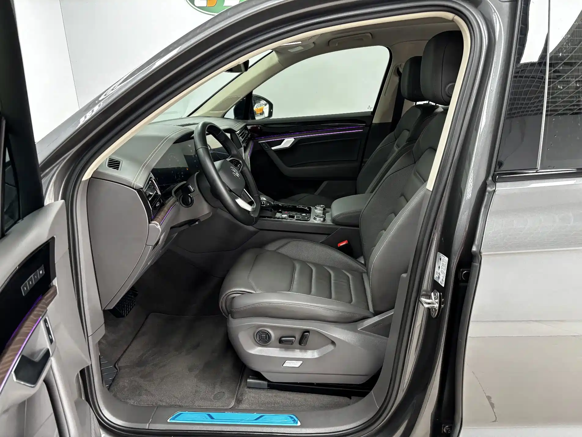 Фото 10 - Volkswagen Touareg