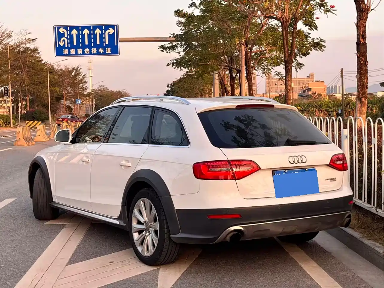Audi A4 (Import) 2014 40 TFSI allroad quattro фото 6