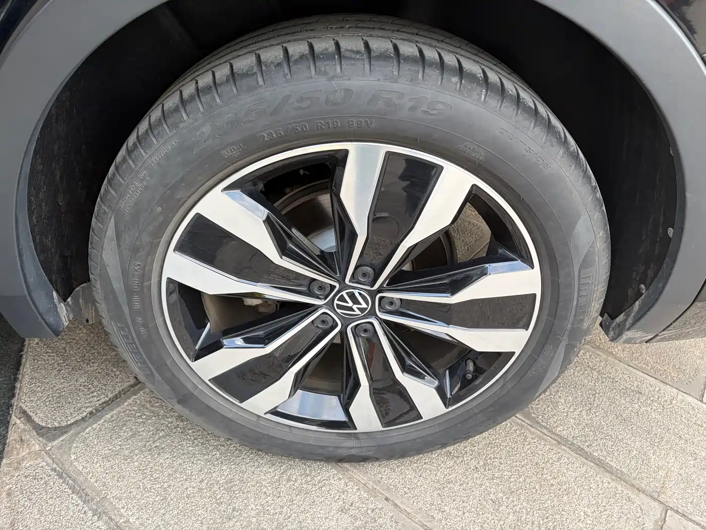 Volkswagen Tiguan L 2022 330TSI Auto 2WD R-Line Premium Edition фото 23