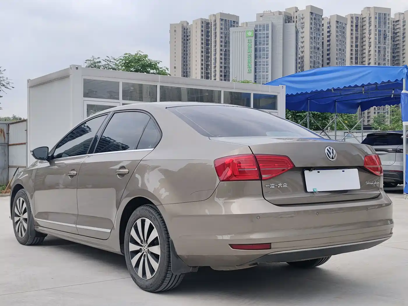 Volkswagen Sagitar 2017 1.6L Automatic Comfort фото 4