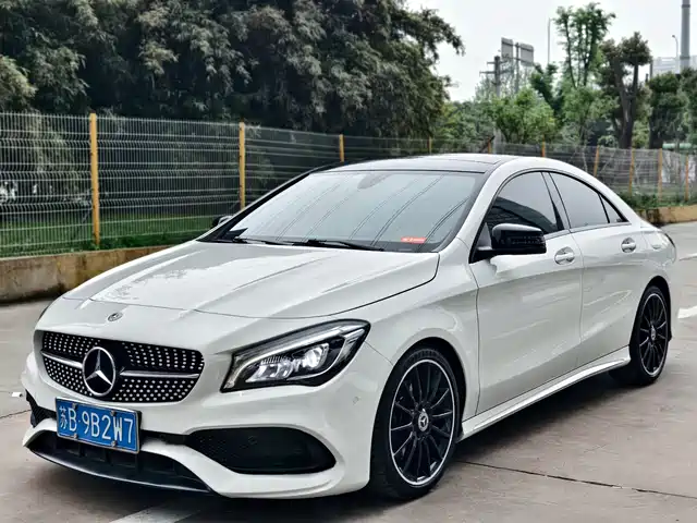 MERCEDES-BENZ CLA