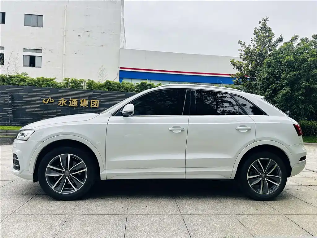 Audi Q3 2018 30th Anniversary Edition 35 TFSI Sport фото 4