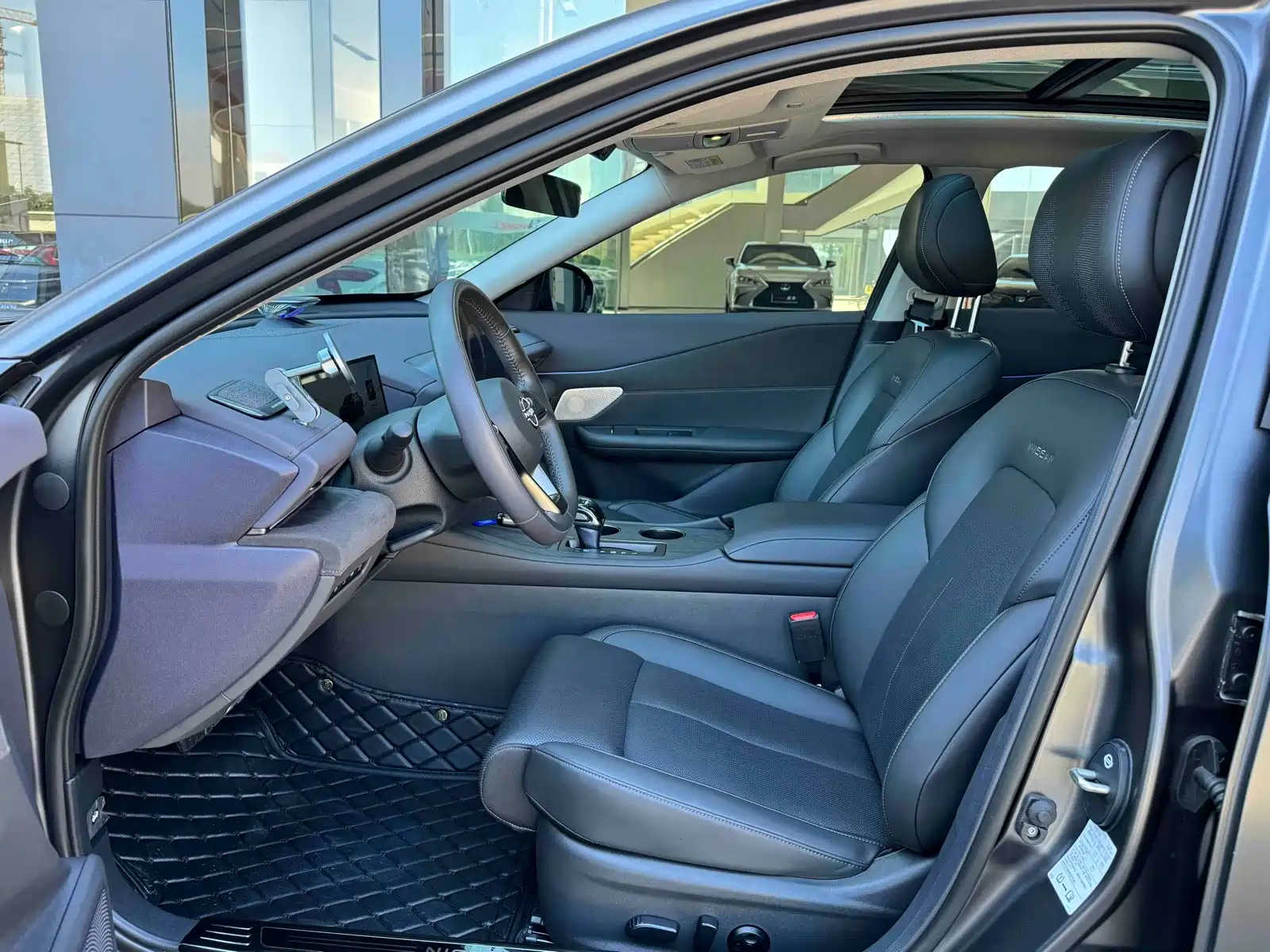 Фото 4 - Nissan Teana