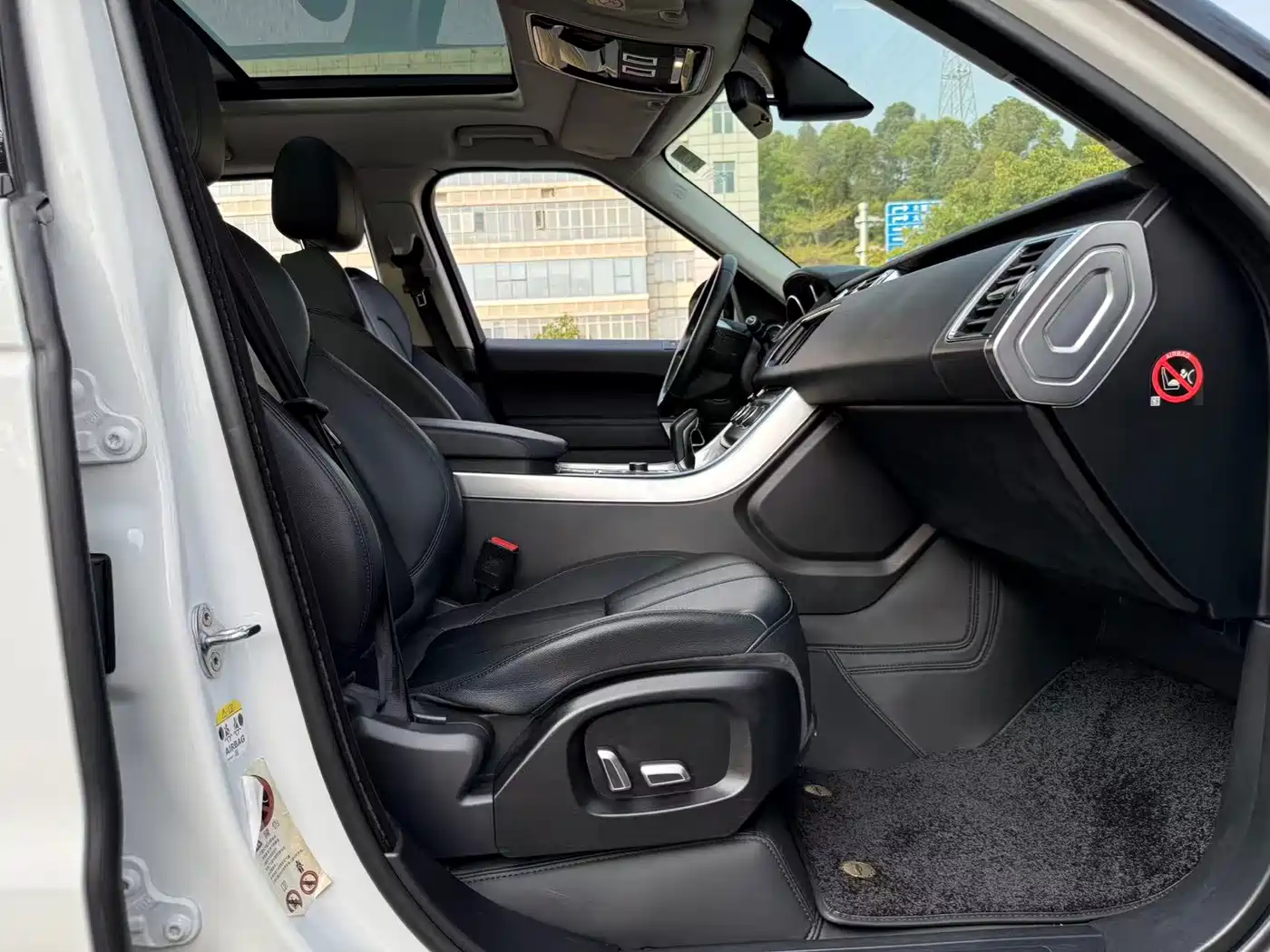 Land Rover Range Rover Sport 2017 3.0 SC V6 SE фото 14