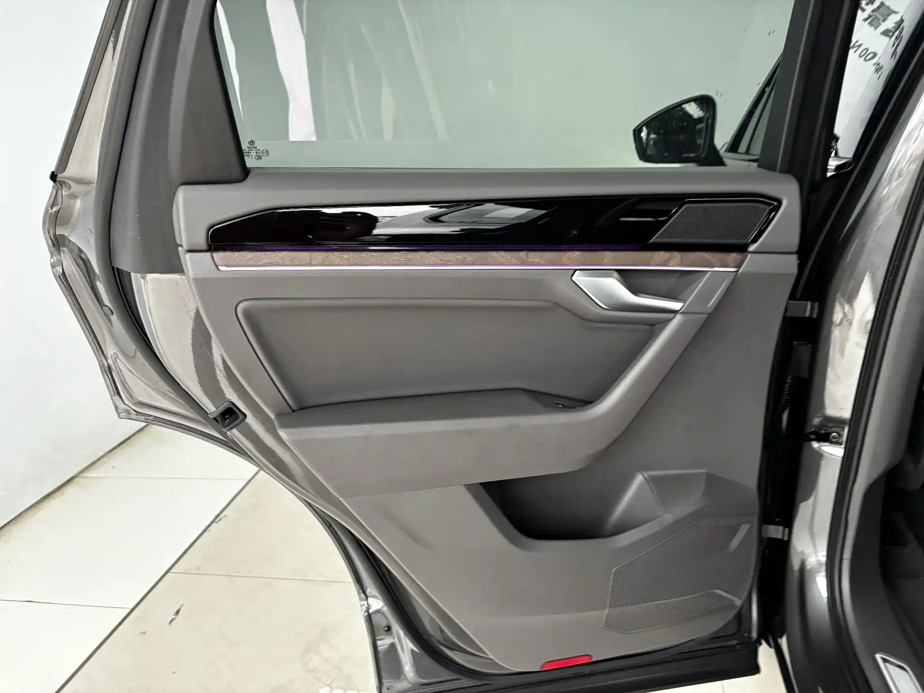 Фото 20 - Volkswagen Touareg