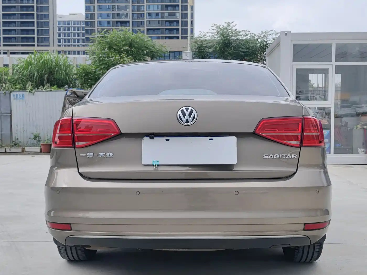 Volkswagen Sagitar 2017 1.6L Automatic Comfort фото 5