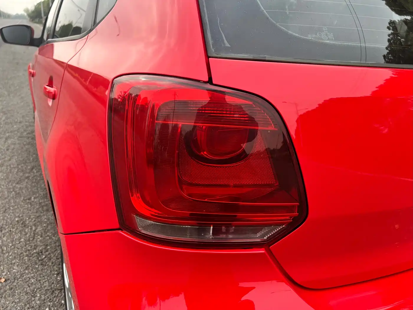 Volkswagen Polo 2013 1.4L Automatic Comfort Edition фото 15